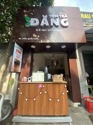 dĩ an mình cần sang quán bán trà sữa takeaway hoặc sang mặt bằng