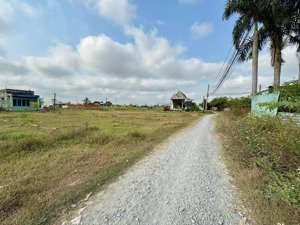 đất vườn giá rẻ ngay qln2 thuộc xã hòa khánh đông, 22x25 (550m2), giá tốt chỉ 1tỷ2, lh 