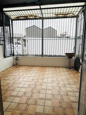 nhà phân lô-ngọc thuỵ-dân xây-ngõ rộng thoáng.