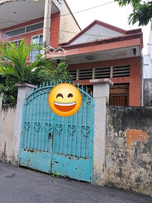 hẻm nhựa 6m thông, trung tâm làng đại học gần ngã tư thủ đức, 5x22 chỉ 11 tỷ.