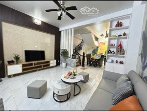 siêu phẩm mỹ đình 40m2, full nội thất, oto qua nhà, đường trước nhà 4m thông thoáng