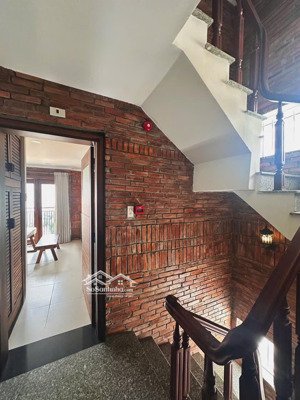 bán nhanh căn góc 7 tầng, dt 50,2m, chỉ 10ty900