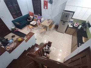 bồ đề. 5 tầng. giá chỉ 10 triệu lh zalo) cho thuê nhà nguyên căn