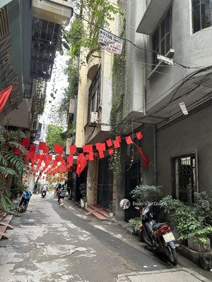 bán nhà hoàng cầu, trung tâm đống đa, gần công viên, hồ hoàng cầu, dt 45m_5 tầng_mt 5m_giá 16 tỷ.