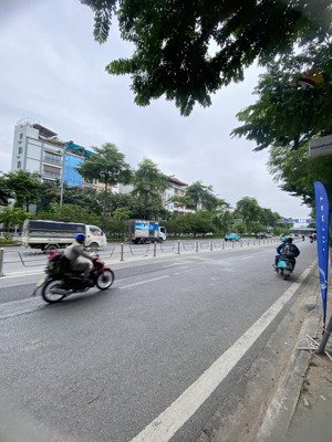 siêu phẩm mặt phố võ chí công thang máy kinh doanh đỉnh cao vỉa hè rộng cực đẹp tiềm năng x2x3