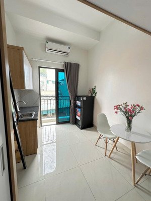 cho thuê phòng tại lê quang đạo, ngay sát sân vận động mỹ đình, siêu rẻ, ban công thoáng mát