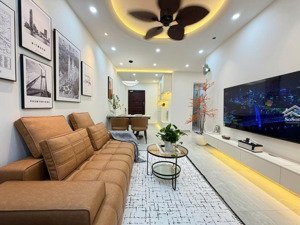bán cc sky garden 3, 6,79 tỷ, 74m2, tân phong, q7, hcm chỉ với hàng hot