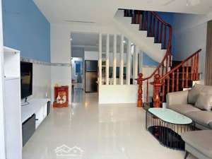 huỳnh tấn phát - 2 tầng - 5x20 - hẻm 4m - cạnh quận 7 - nhỉnh 5 tỷ