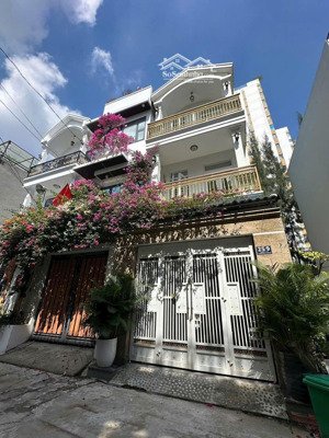 cho thuê nhà full gỗ hẻm 9m đặng thùy trâm, dt: 4,5x20m. có thang máy. 4pn, 5wc