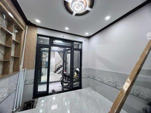 bán nhà riêng tại lê văn khương, 1,068 tỷ, 24m2, 2pn, 1wc, quận 12, hcm