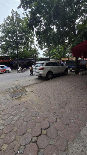 hàng xóm time city, ô tô vào nhà, lô góc 2 mặt thoáng, vài bước ra mặt đường lớn, chỉ 9,5 tỷ