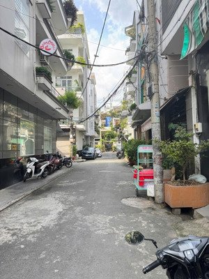 *hot* giảm giá hơn 1 tỷ, chốt nhanh, rẻ nhất khu vực phường 6, quận tân bình sát lý thường kiệt