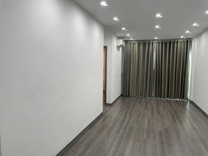 bán chung cư valencia garden việt hưng-long biên-79m3n2wc tầng trung-sẵn sổ đỏ-giá 5.5 tỷ (bao phí)