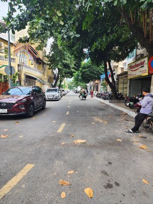 26tỷ/80m2 mặt tiền đường lý văn phức phường tân định