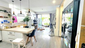 bán gấp căn hộ 95m2 saigon airport 2pn 2wc full nội thất ,sổ hồng giá 7,15tỷ 