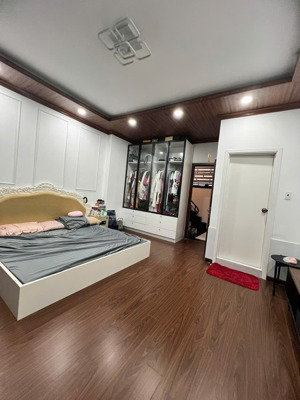 cách mặt tiền 1 căn! hxh 6m hoàng văn thụ, pn - (5 x 7m) - kc: 4 tầng nhà đẹp, ở ngay - chỉ 10 tỷ