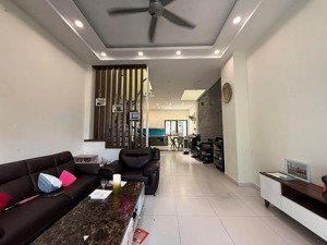 bán nhà 3 tầng 85m² đường 14m có vỉa hè, khu vip bên sông đường 27 thông phạm văn đồng. giá 12.5 tỷ