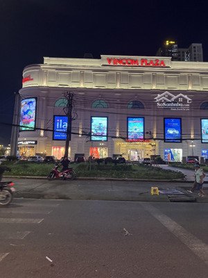 nhà mặt tiền 3 tầng 150m2 - đi bộ ra vincom dĩ an - dt743 - 6,9 tỷ, nguyễn thị minh khai. kdc 550