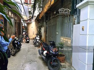 bán nhà ngõ 196 cầu giấy - 79m - 5 tầng, mt 4,3m ngõ rộng 3m - gần phố - giá tốt sổ vuông đẹp