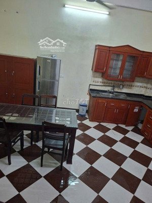 nhà cho hộ gia đình thuê, diện tích 50x4 tầng, đủ đồ