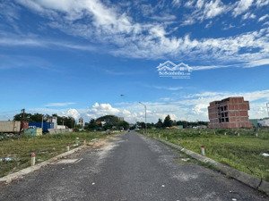 bán lô góc mặt tiền đường nhựa rộng 12m dt. 4.5mx15m sổ hồng riêng ngay chợ đầu mối thủ đức