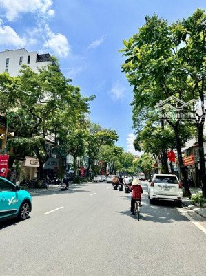 bán nhà mặt phố bà triệu - view hồ hoàn kiếm - vị trí kim cương trung tâm hà nội