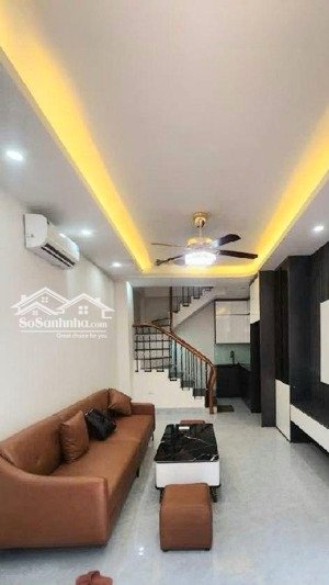 bán đẹp trường chinh. 38m2 ôtô vài bước. ngay cạnh trường học. tăng full nội thất.