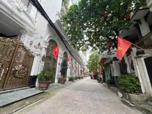 bán gấp nhà phố tân mai. cách vài bước chân ra phố kinh doanh vỉa hè oto tránh 55m2 8 tầng 24.8 tỷ