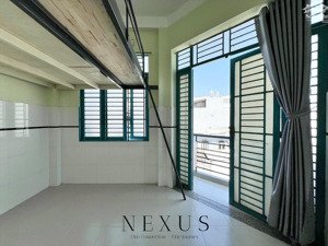 phòng gác ban công rộng, đầy đủ tiện nghi, giá tốt