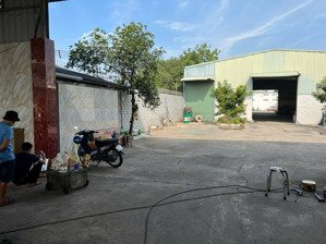 chủ kẹt cần bán gấp kho 2500m2 full thổ cư mt ql1a bến lức