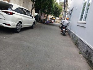 hiếm, diện tích lớn, hxh trần quang diệu, 10x12m - 85m2, 3 tầng, hđt 25 triệu/tháng chỉ 18 tỷ tl