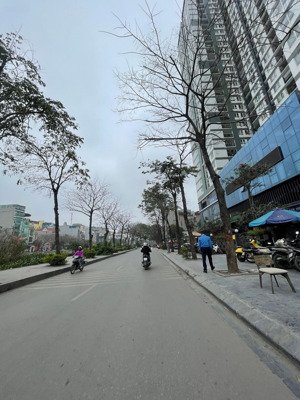 mặt phố lớn vip- tiềm năng tăng giá - view sông, view chung cư - xác định bán đất -tặng gpxd 9 tầng