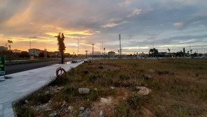 đường rộng vỉa hè to kinh doanh đón lộc vào nhà