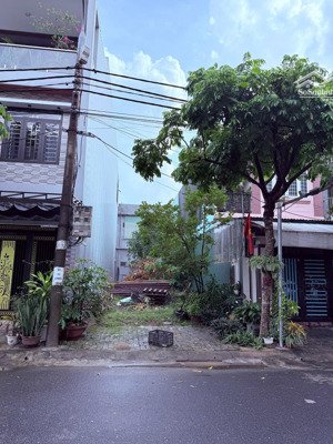 cần bán: nguyễn khả trạc 5m5 lên số nhà 21 - dt: 100m2 - hướng: tây - (đối diện chung cư)