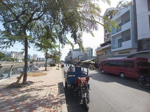 bán nhà q8 - diện tích khủng 65m2 - 3 phòng ngủ- sát hông chợ bình đông - chỉ 4.x tỷ.