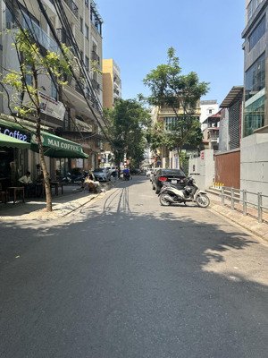 bán nhà mặt phố nguyễn hoàng, 33,5 tỷ, 7 tầng thang máy 79m2, lô góc , giá siêu hời