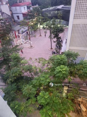 hàng xóm times city - 6 tầng thang máy - ford everest vào nhà - không gian sống xanh lý tưởng