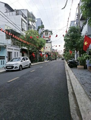 nhà 4 tầng 90m2, hẻm xe hơi, giá tốt nhất trong phân khúc 6 tỷ ở q7