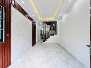 siêu phẩm đại mỗ lô góc ô tô đỗ cửa full nội thất sát phố 2 thoáng