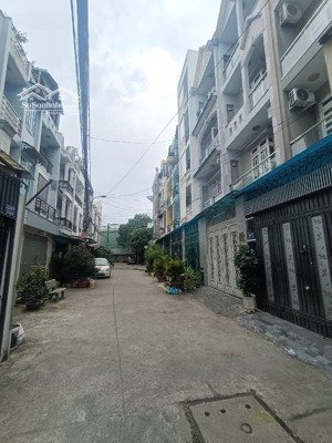 bán nhà hẻm xe tải diện tích 82m² 5x16m, giá 7,6tỷ,sát mặt tiền tiện xây mới khu vực đc xây 5tầng ,