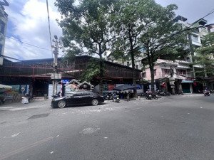 bán nhà mặt phố quận hai bà trưng vị trí vàng, diện tích: 35m xây 4 tầng, chỉ 16,8 tỷ