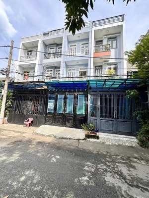 bán siêu phẩm hiếm 3 tầng quận 6 - cư xá đài ra đa phú lâm - full nội thất - 3,5x17m - giá 8 tỷ.