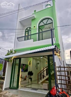 Nhà trệt lầu xây mới 3 phòng ngủ, gần ủy ban phường Long Tuyền