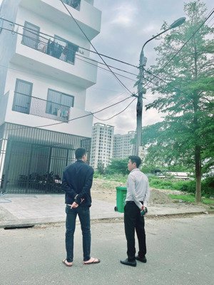 chính chủ cần tiền bán gấp lô đất 50m2 tại trung tâm thị xã sơn tây giá rẻ