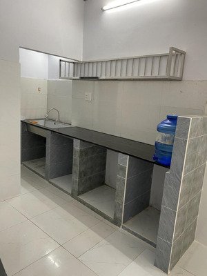 nhà đường xô viết nghệ tĩnh phường 21 quận bình thạnh gần cầu thị nghè , kế bên quận 1.
