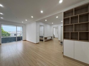 bán căn góc- cc đặng xá- 70m- 2pn-2vs. full nt-cc bán 3,18