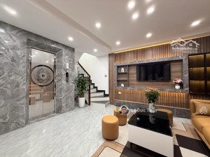 siêu phẩm định công thượng 38m x 6 tầng thang máy, nhà cực đẹp, ngõ cực to, oto tránh cực gần