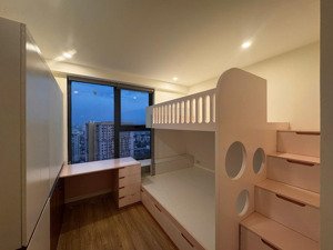 bán căn hộ tập thể tầng 3 nghĩa tân dt 60m2 , thiết kế 2 ngủ giá 3,6 tỷ