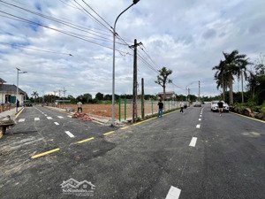 chủ đầu tư-bán đất trục chính đường 10m,ngay sát ql21,giá 3.4 tỷ dt 100m full thổ cư bao thuế phí.