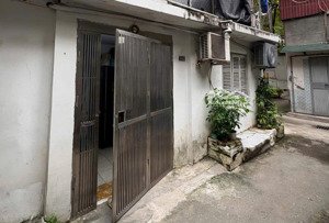 bán tập thể tầng 1 - phố 8/3 - trung tâm quận hai bà trưng - giao thông thuận tiện các ngả.